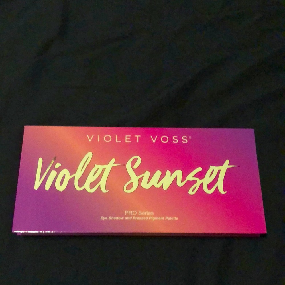 Violet Voss eyeshadow palette